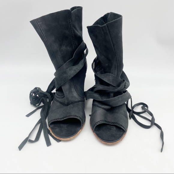 Free People Daydream Booties. Size 7 - Picture 7 of 10